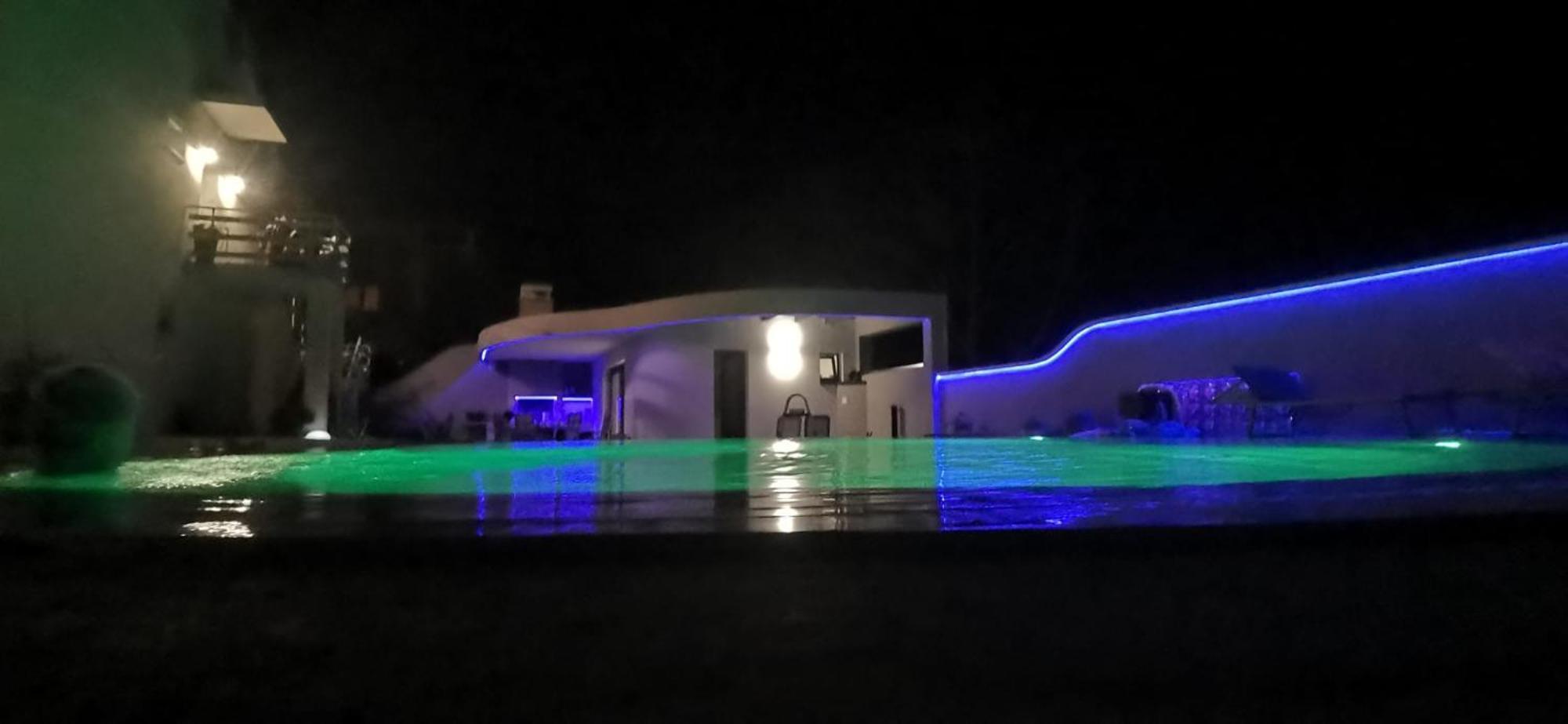 Villa Elke Maria With Overflow Pool And Hydromassage Novigrad Istria Eksteriør bilde