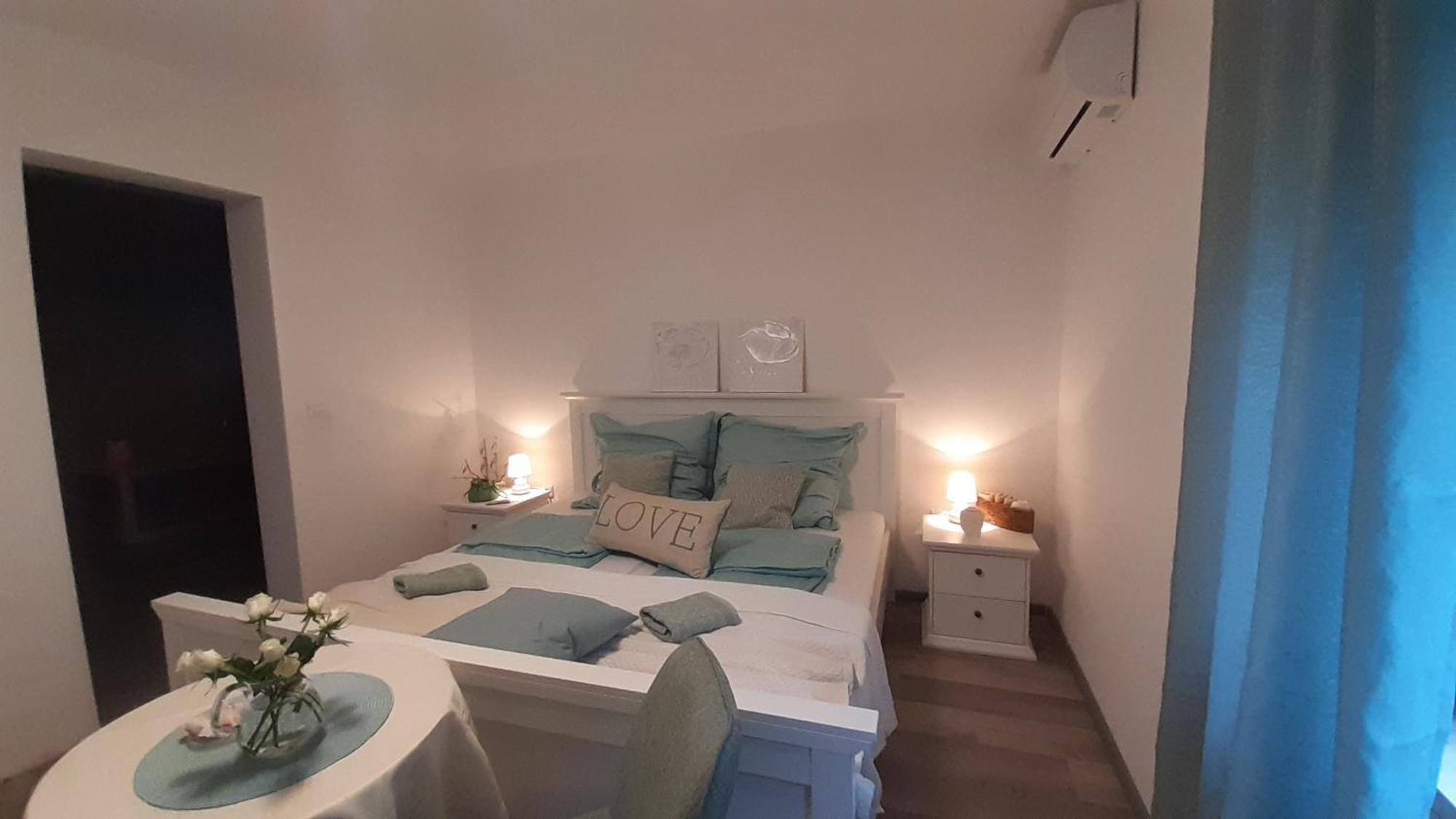 Villa Elke Maria With Overflow Pool And Hydromassage Novigrad Istria Rom bilde