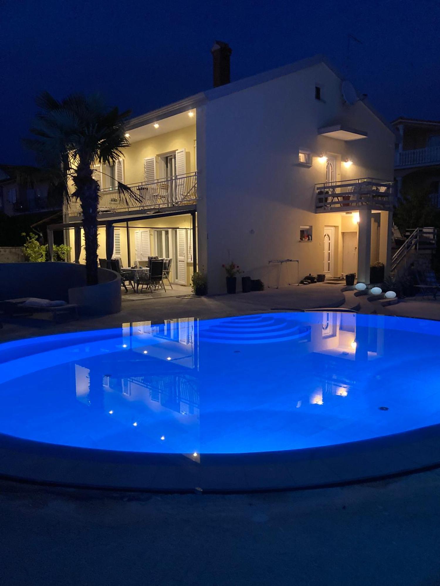 Villa Elke Maria With Overflow Pool And Hydromassage Novigrad Istria Eksteriør bilde